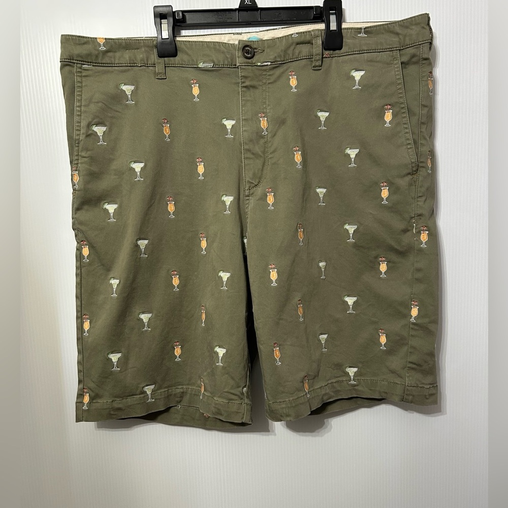 Tommy Bahama Olive Green Shorts Size 38 - Picture 4 of 14